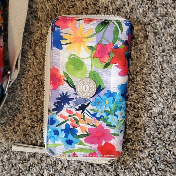 Kipling floral purse with matching wallet! - Picture 2 of 16